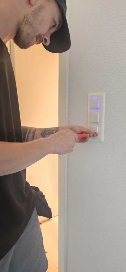 Danny Ballestraz Indépendant Installateur Electricien CFC — Fotos 9